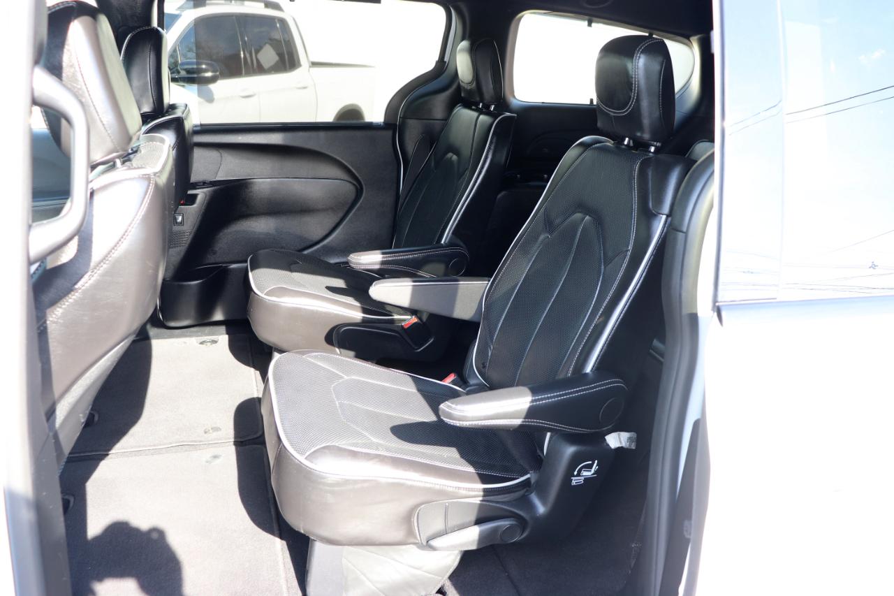Chrysler Pacifica Limited FWD 2025