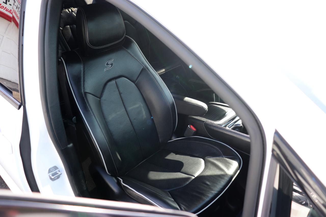 Chrysler Pacifica Limited FWD 2025