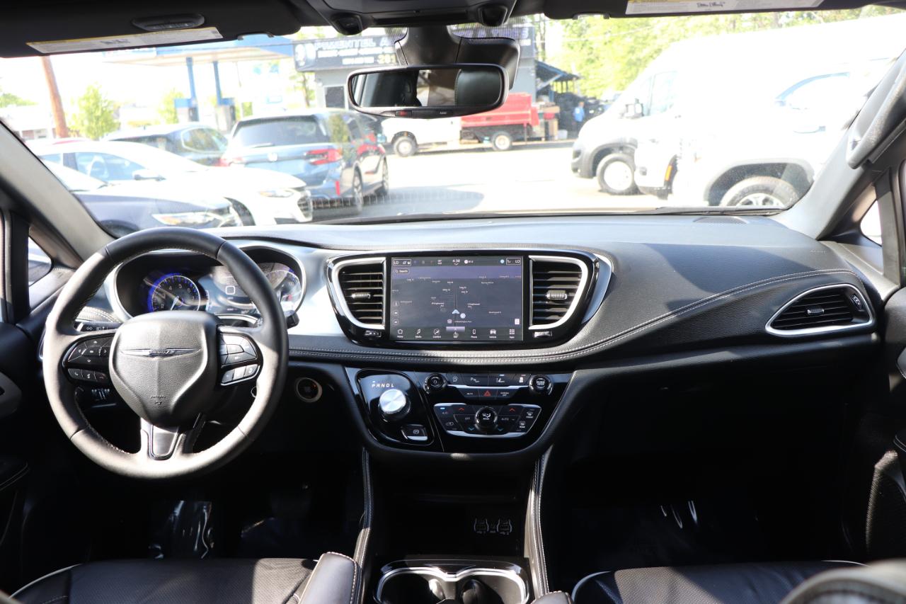 Chrysler Pacifica Limited FWD 2025