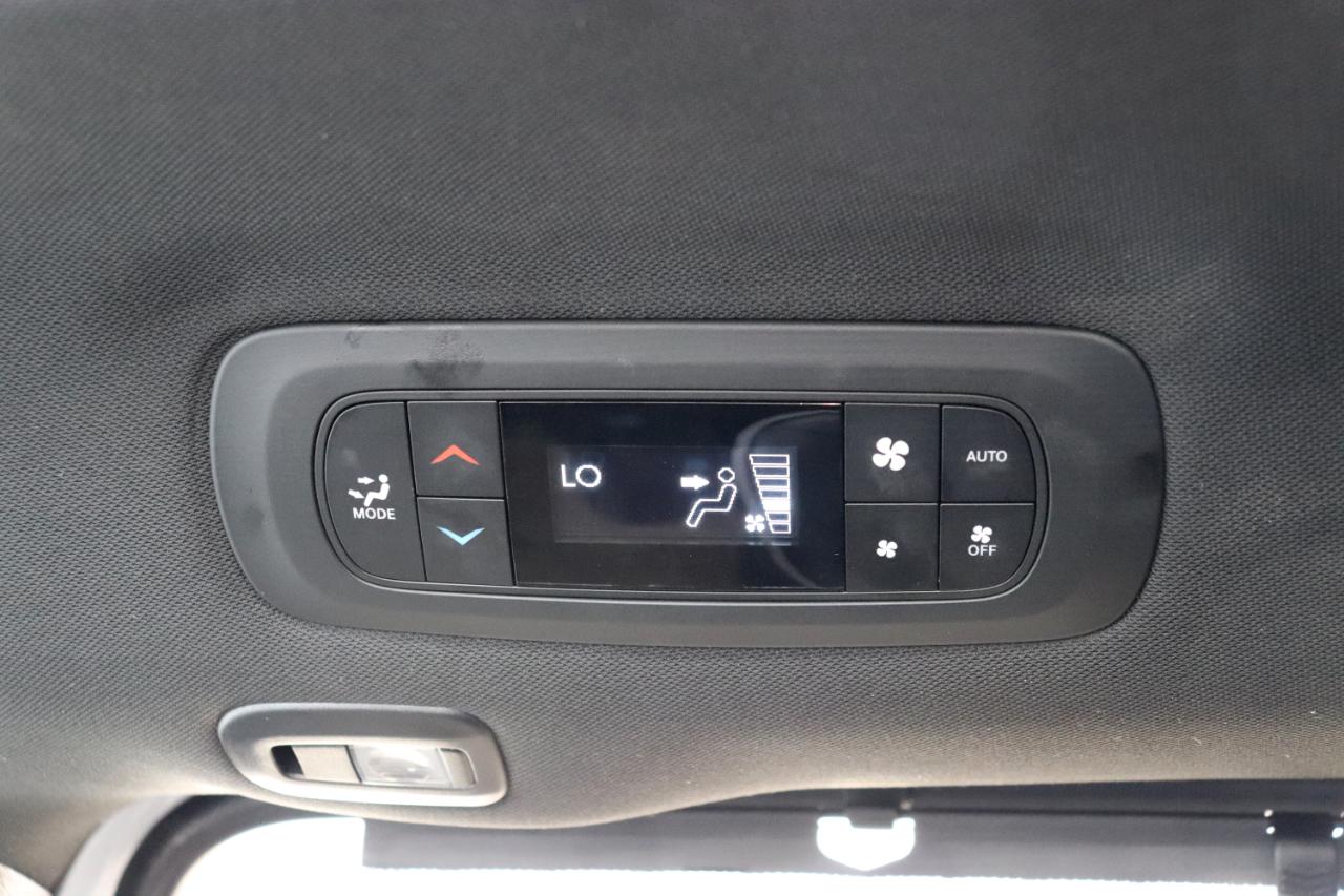 Chrysler Pacifica Limited FWD 2025