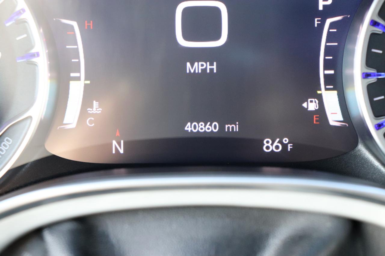 Chrysler Pacifica Limited FWD 2025