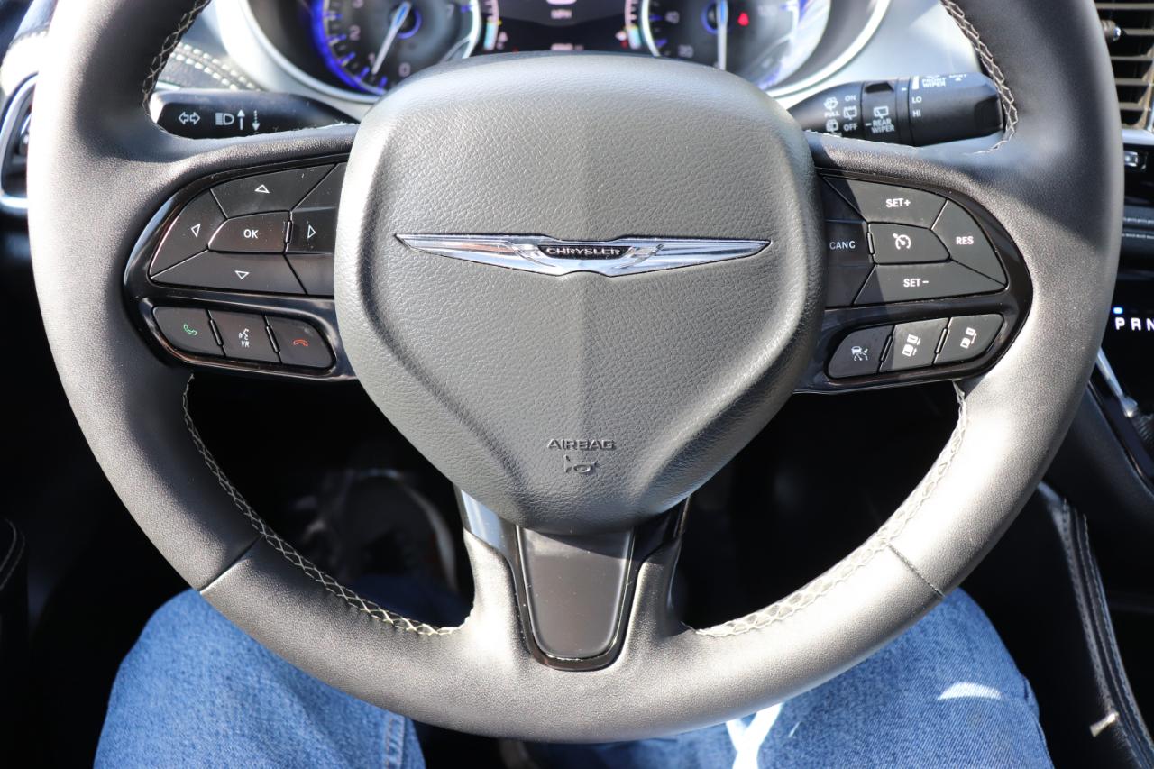 Chrysler Pacifica Limited FWD 2025