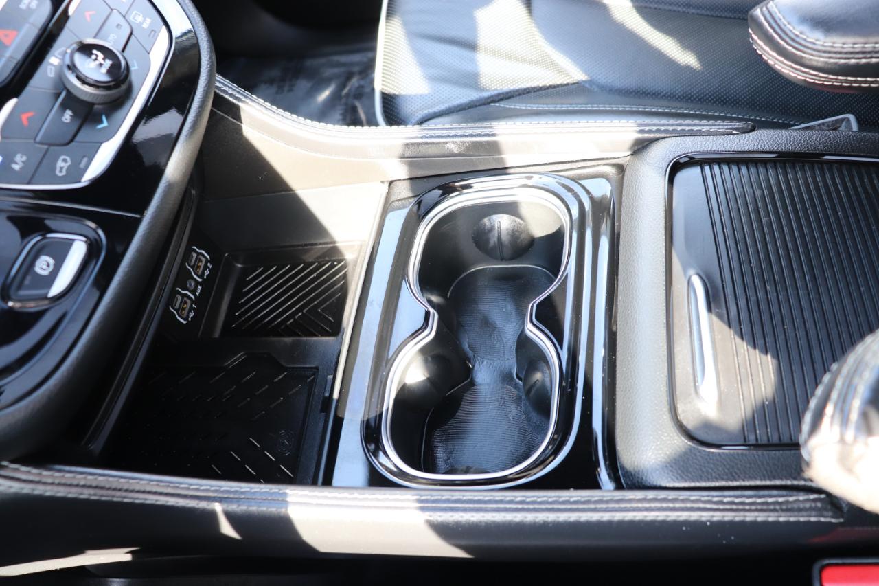 Chrysler Pacifica Limited FWD 2025