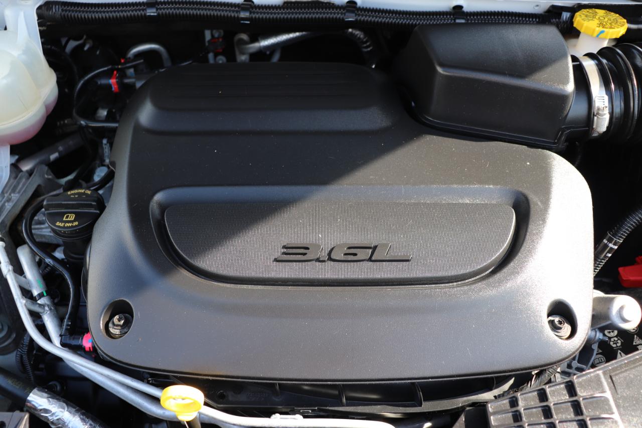 Chrysler Pacifica Limited FWD 2025