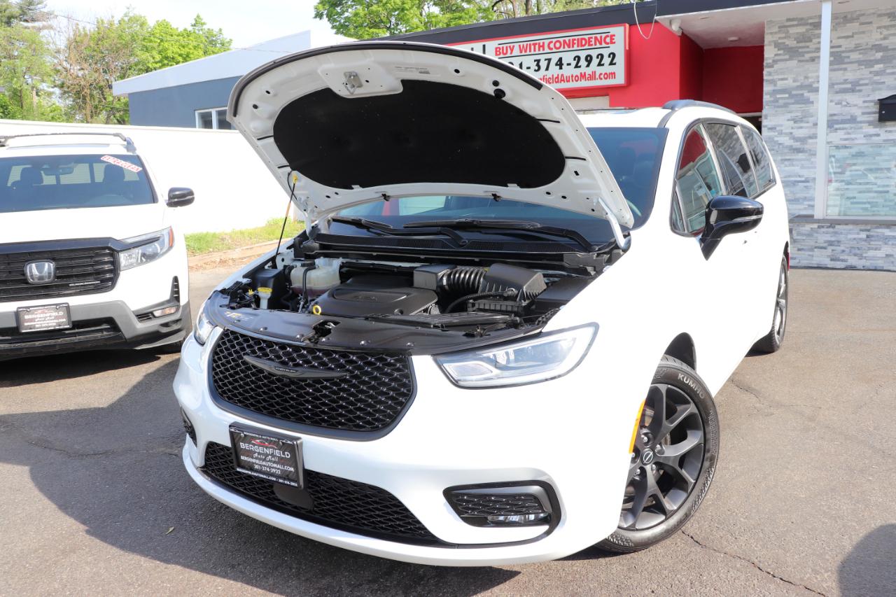Chrysler Pacifica Limited FWD 2025