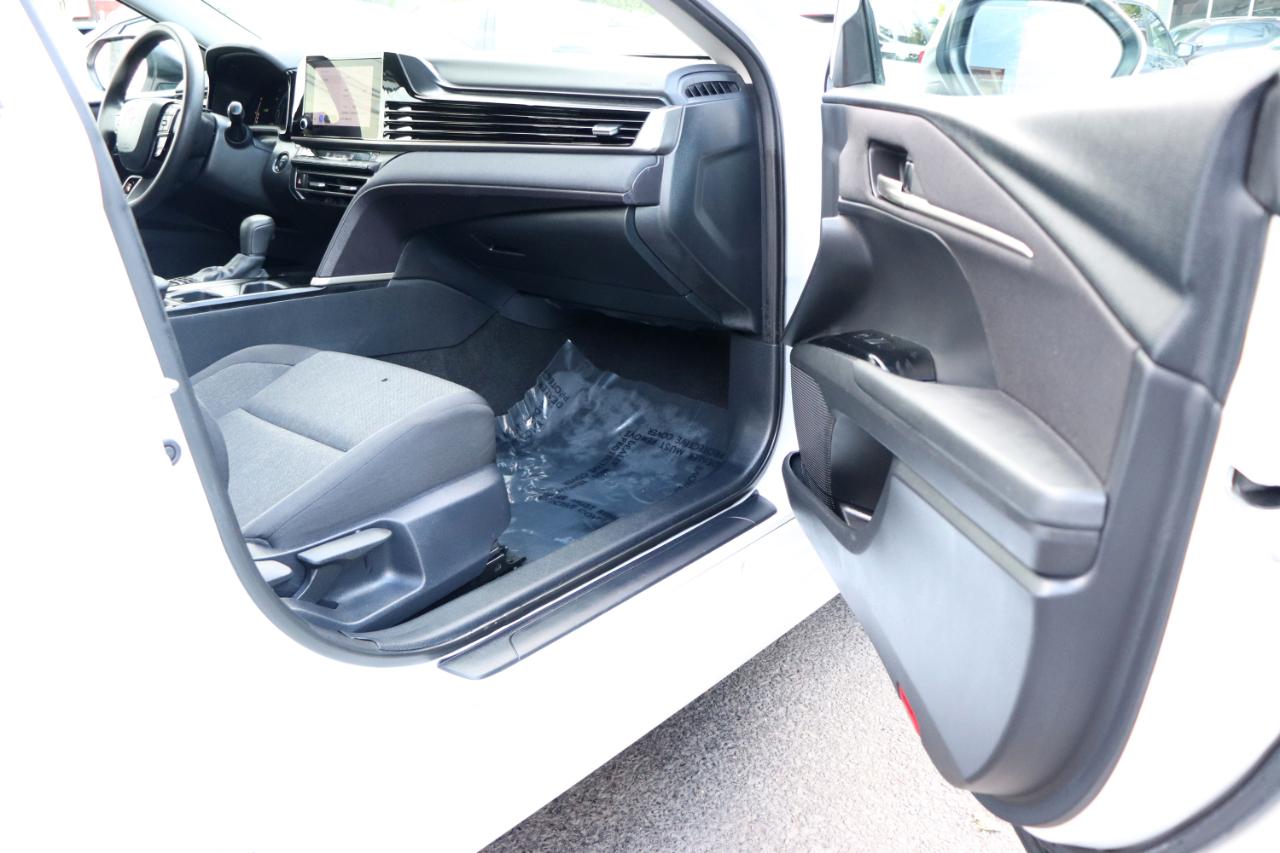 Toyota Camry SE Hyb 4D Sedan FWD 2025