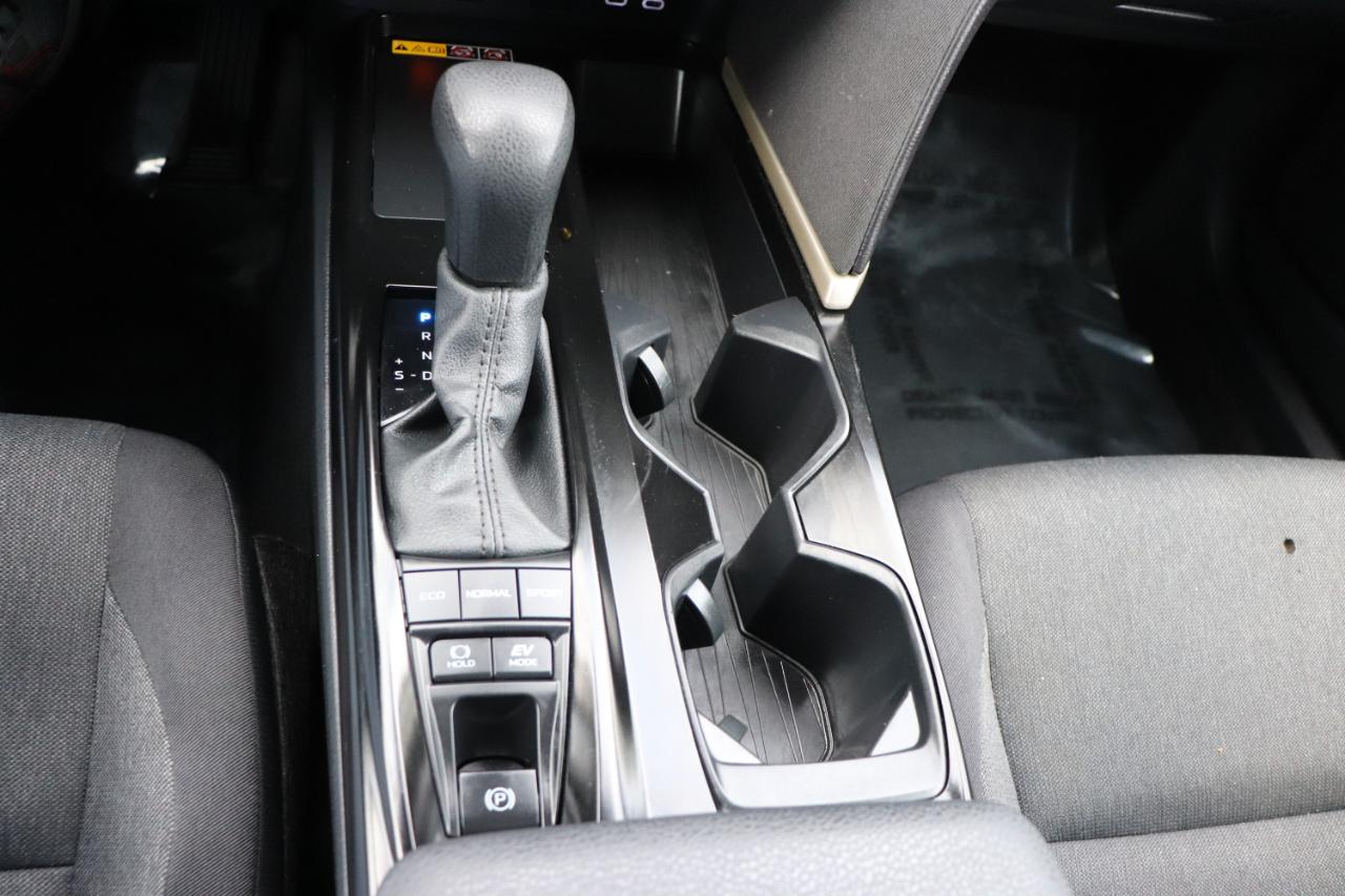 Toyota Camry SE Hyb 4D Sedan FWD 2025