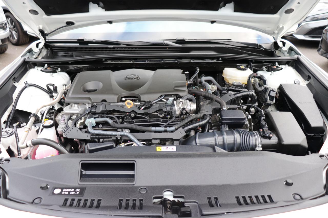 Toyota Camry SE Hyb 4D Sedan FWD 2025