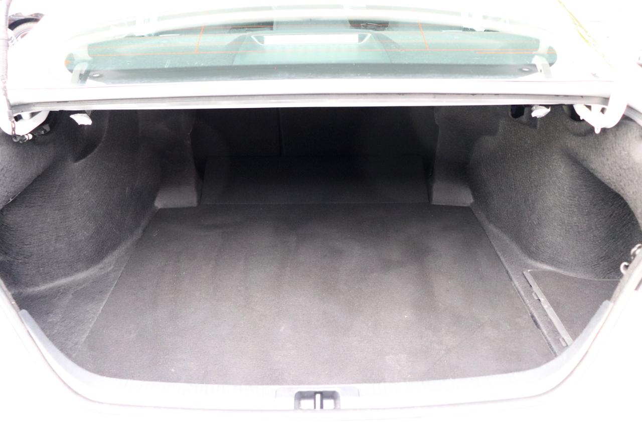 Toyota Camry SE Hyb 4D Sedan FWD 2025