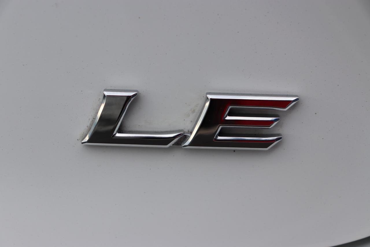 Toyota Camry SE Hyb 4D Sedan FWD 2025
