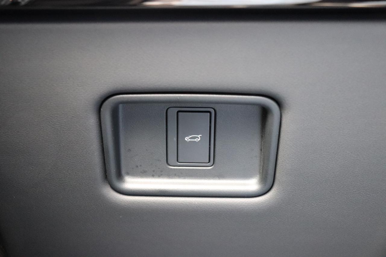 Land Rover Range Rover Sport P360 SE 2025