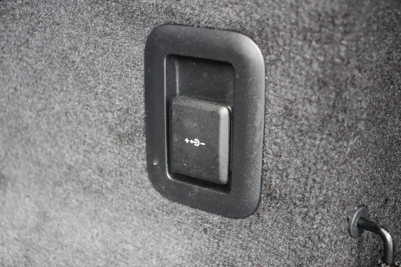 Land Rover Range Rover Sport P360 SE 2025