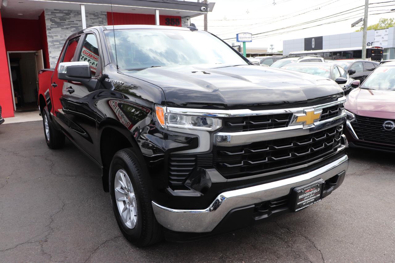 Chevrolet Silverado 1500 4WD Crew Cab 147" LT w/1LT 2025