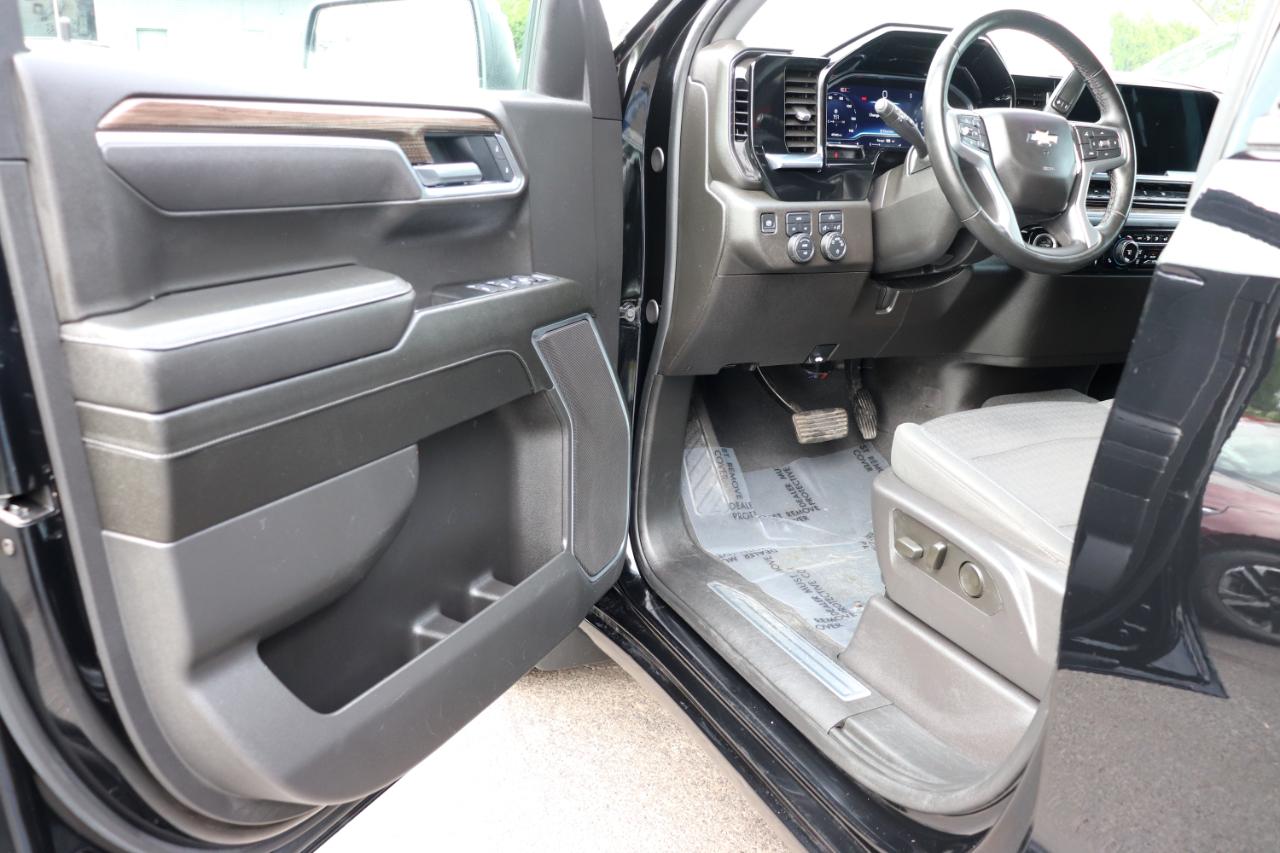 Chevrolet Silverado 1500 4WD Crew Cab 147" LT w/1LT 2025