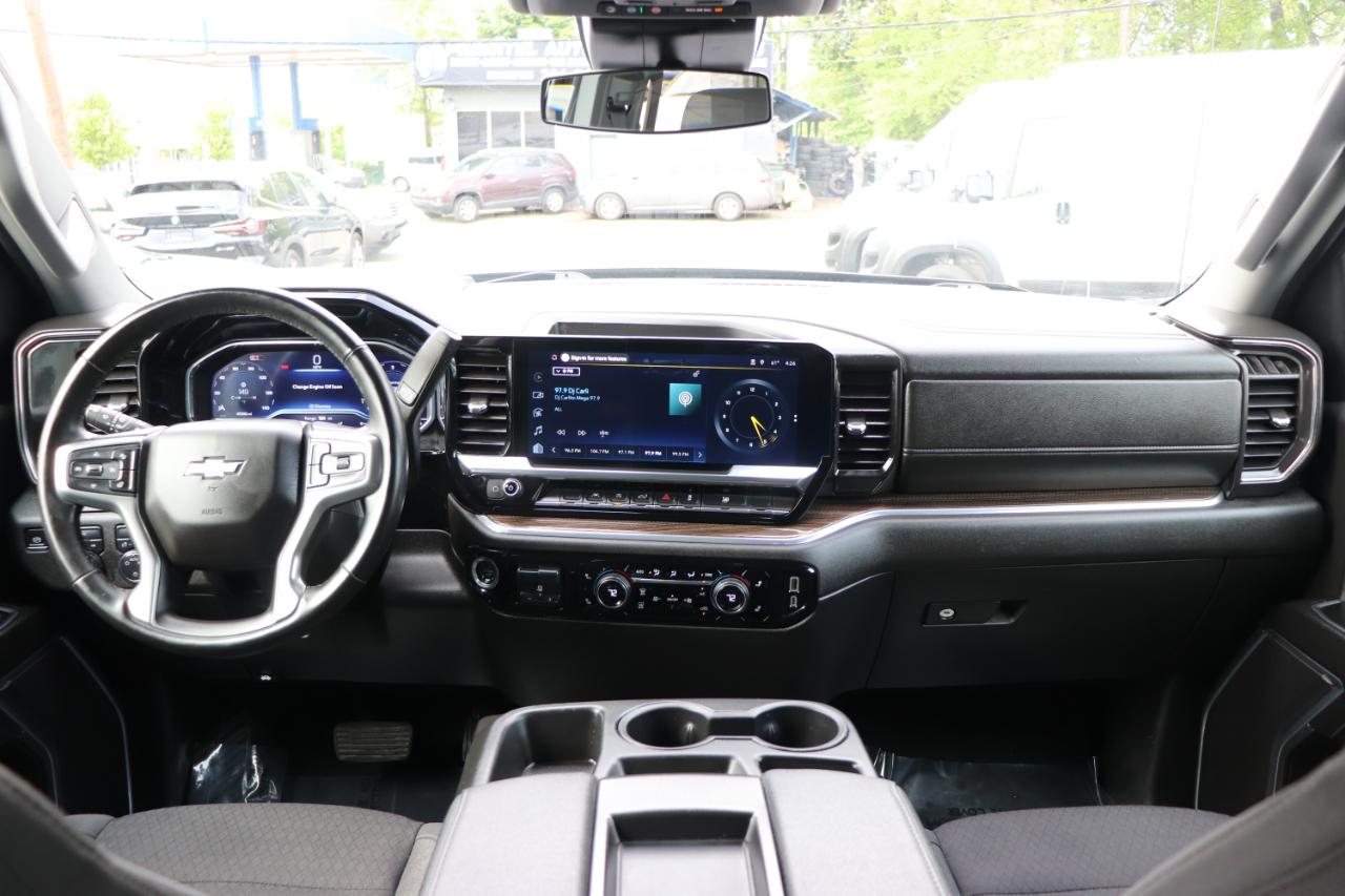 Chevrolet Silverado 1500 4WD Crew Cab 147" LT w/1LT 2025