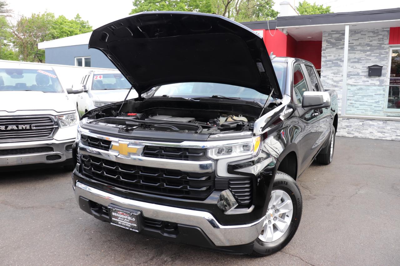 Chevrolet Silverado 1500 4WD Crew Cab 147" LT w/1LT 2025