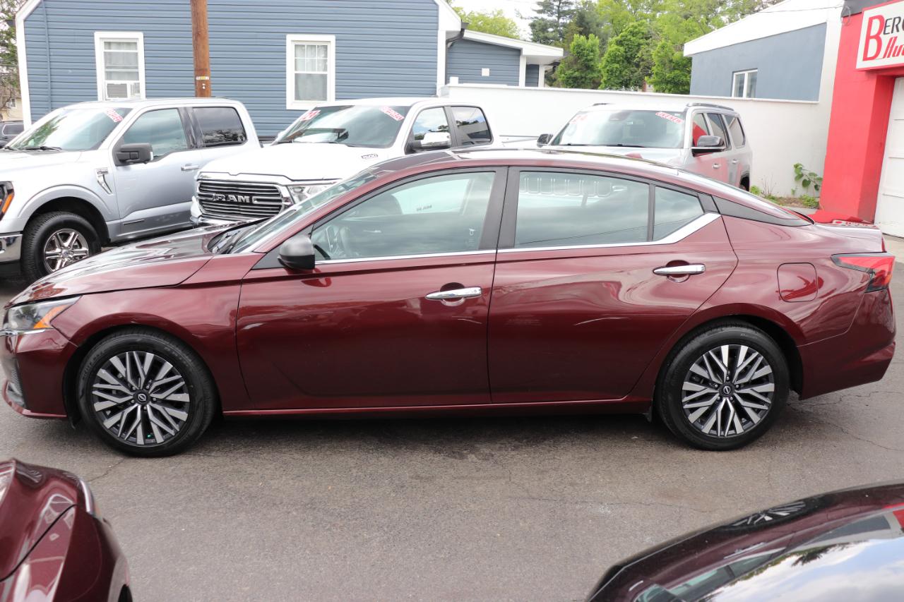 Nissan Altima 2.5 SV Sedan 2024