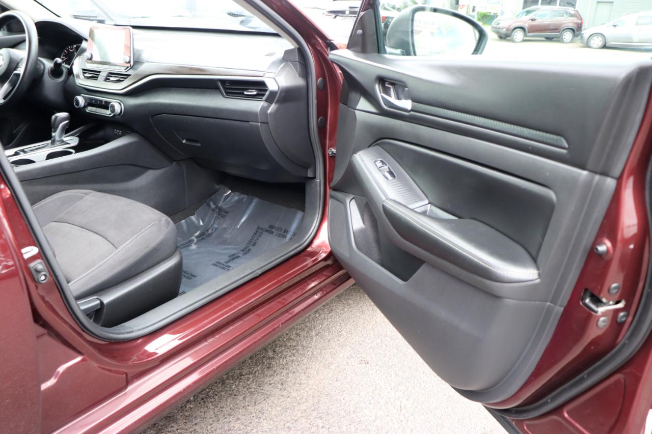 Nissan Altima 2.5 SV Sedan 2024