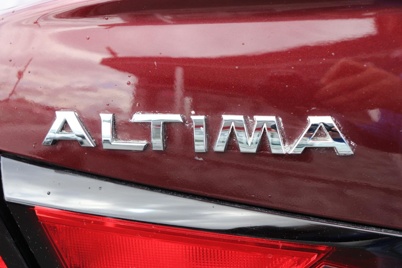 Nissan Altima 2.5 SV Sedan 2024
