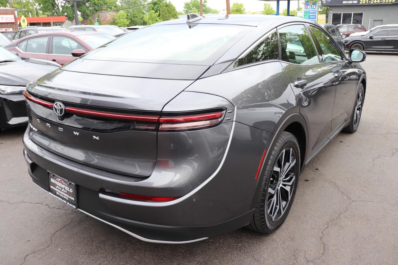 Toyota Crown XLE AWD (Natl) 2024