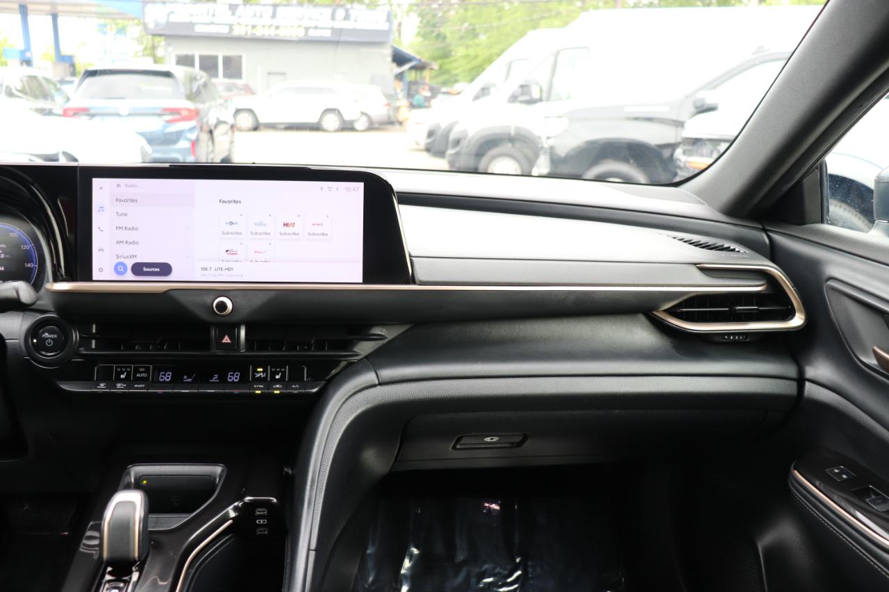 Toyota Crown XLE AWD (Natl) 2024