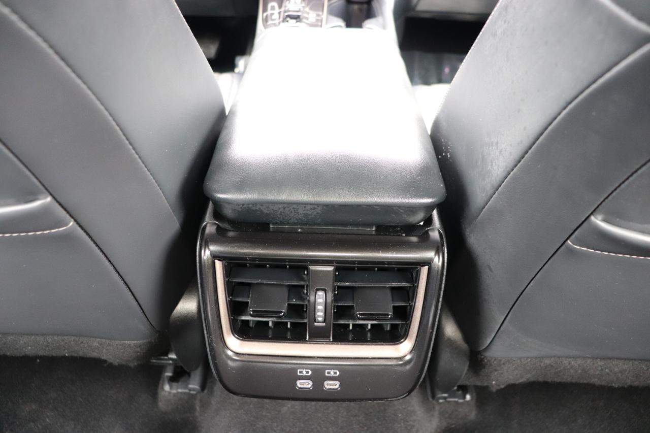 Toyota Crown XLE AWD (Natl) 2024