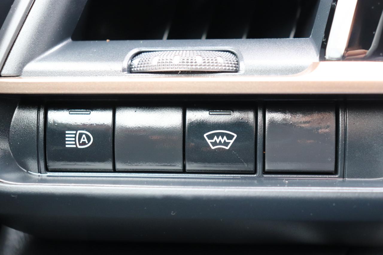 Toyota Crown XLE AWD (Natl) 2024
