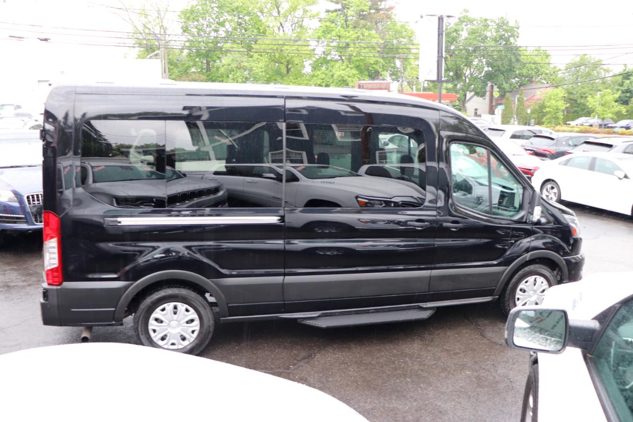 Ford Transit Passenger Wagon T-350 148" Med Roof XLT RWD 2023