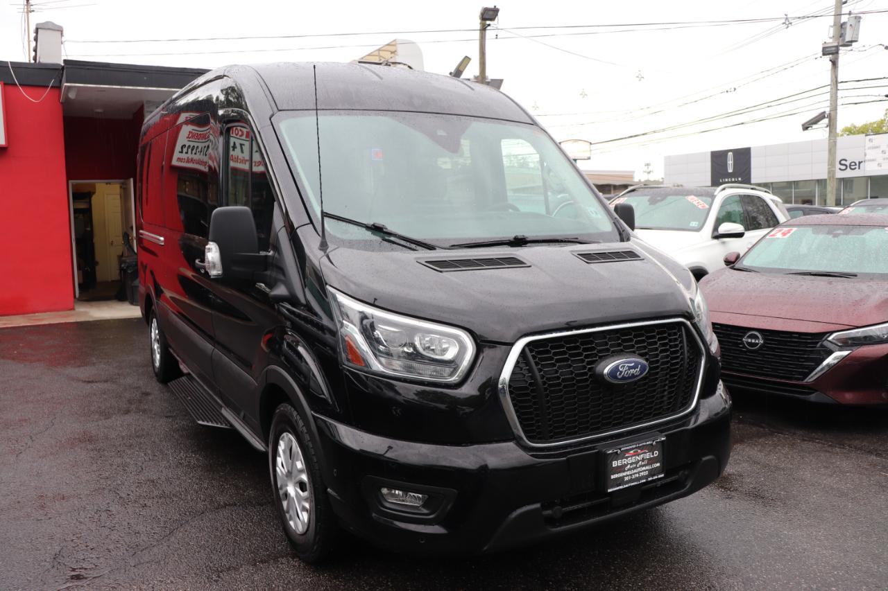 Ford Transit Passenger Wagon T-350 148" Med Roof XLT RWD 2023