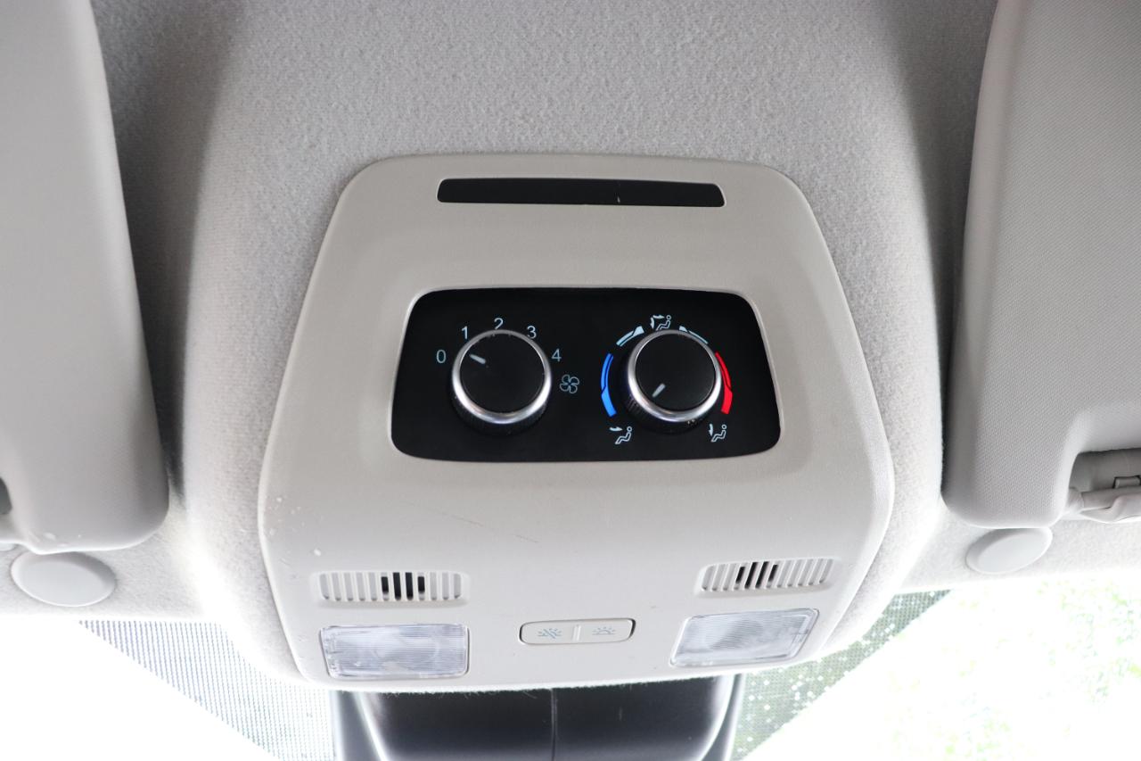 Ford Transit Passenger Wagon T-350 148" Med Roof XLT RWD 2023