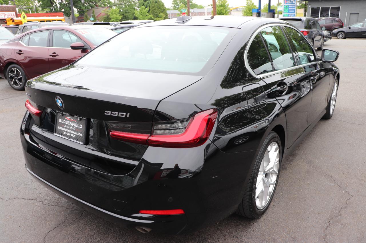 BMW 3 Series 330i xDrive Sedan 2025