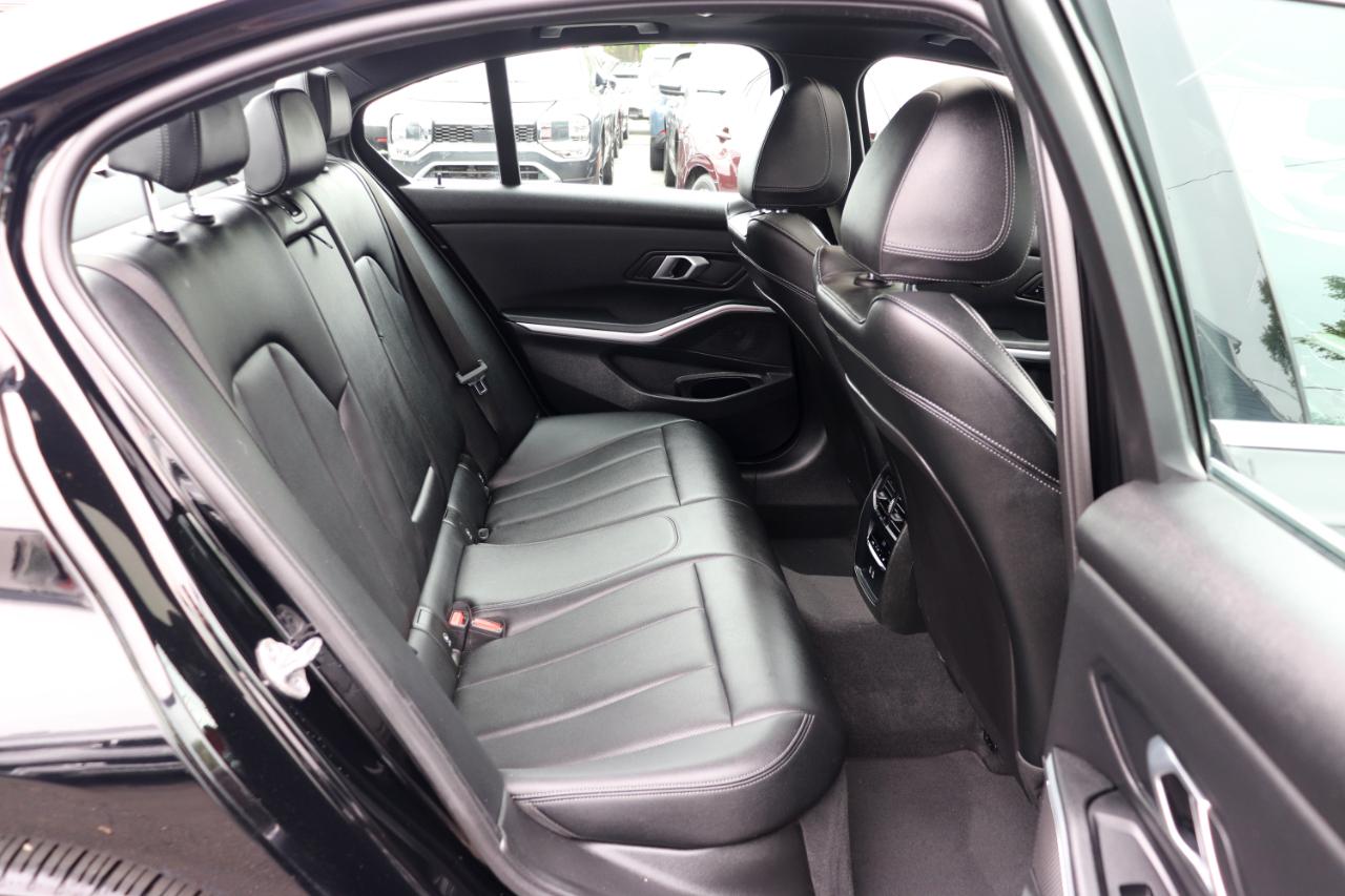 BMW 3 Series 330i xDrive Sedan 2025