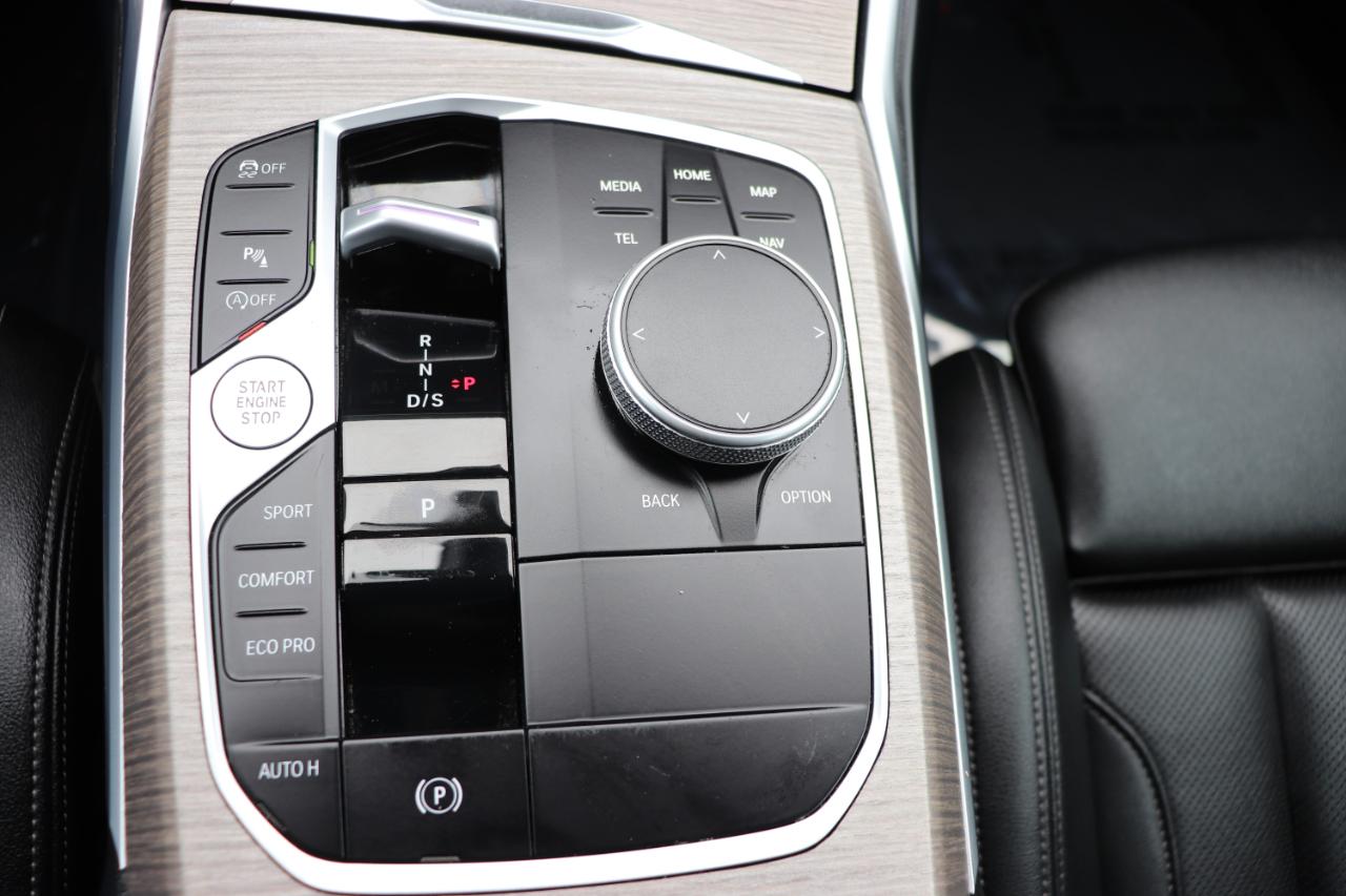 BMW 3 Series 330i xDrive Sedan 2025