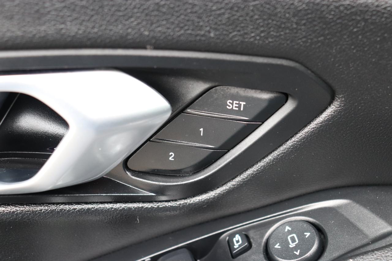 BMW 3 Series 330i xDrive Sedan 2025