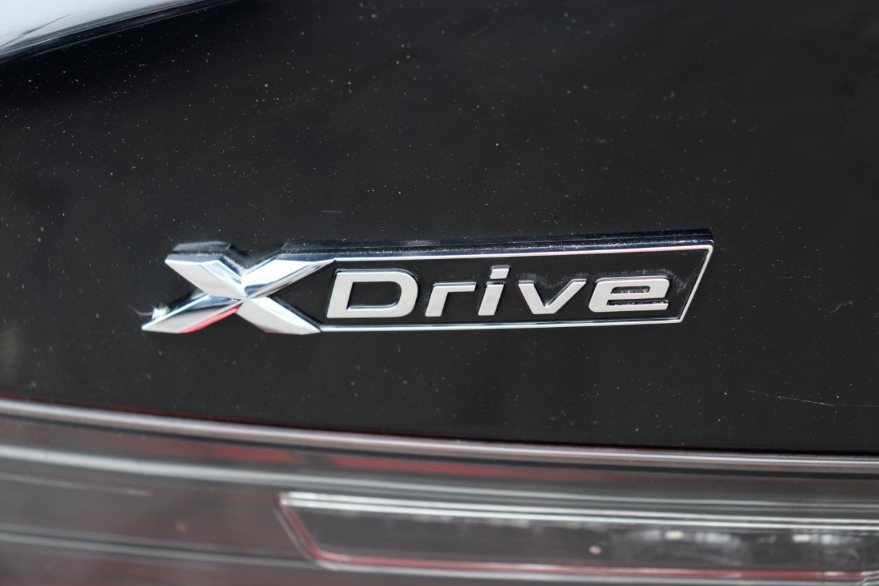 BMW 3 Series 330i xDrive Sedan 2025