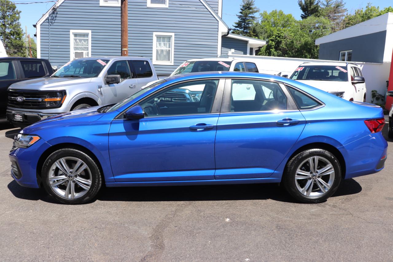 Volkswagen Jetta SE Auto 2024