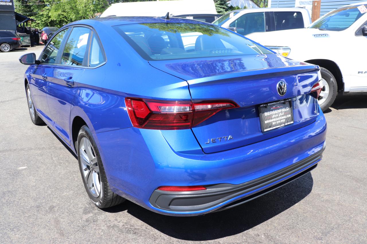 Volkswagen Jetta SE Auto 2024