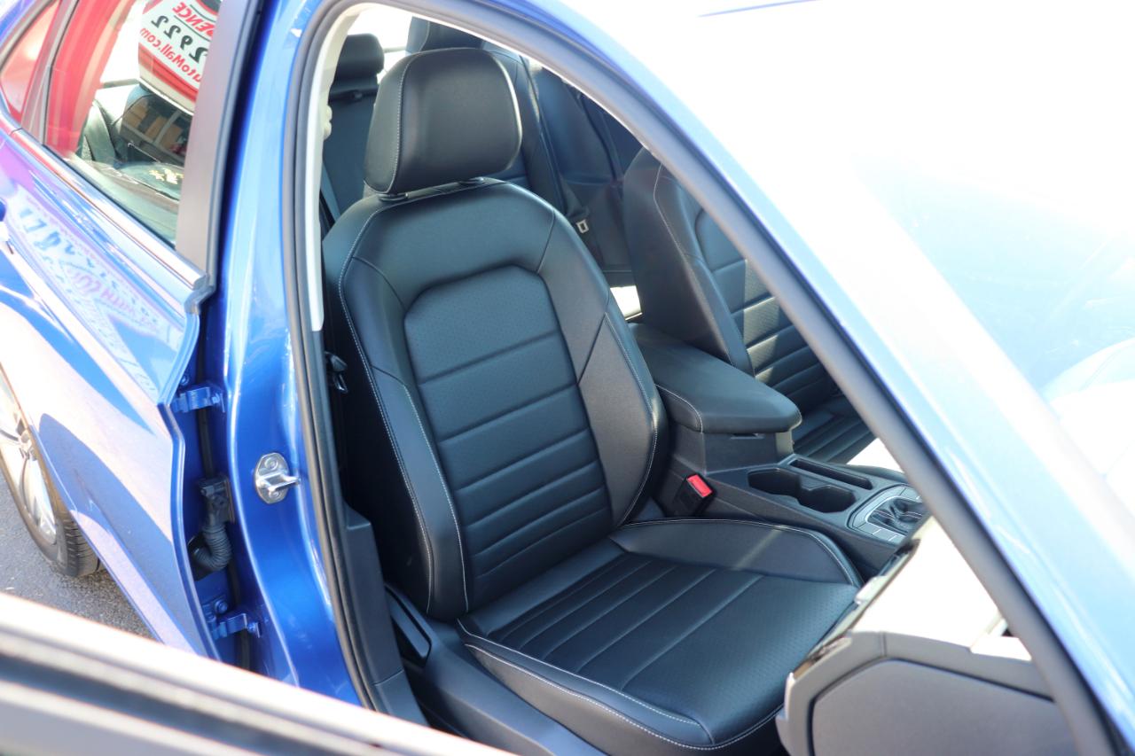 Volkswagen Jetta SE Auto 2024