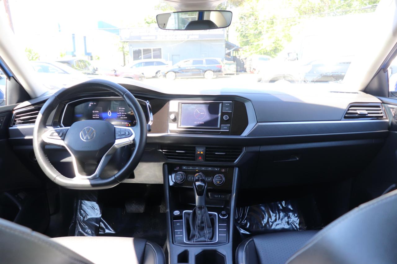 Volkswagen Jetta SE Auto 2024