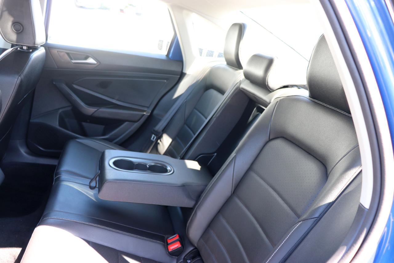 Volkswagen Jetta SE Auto 2024