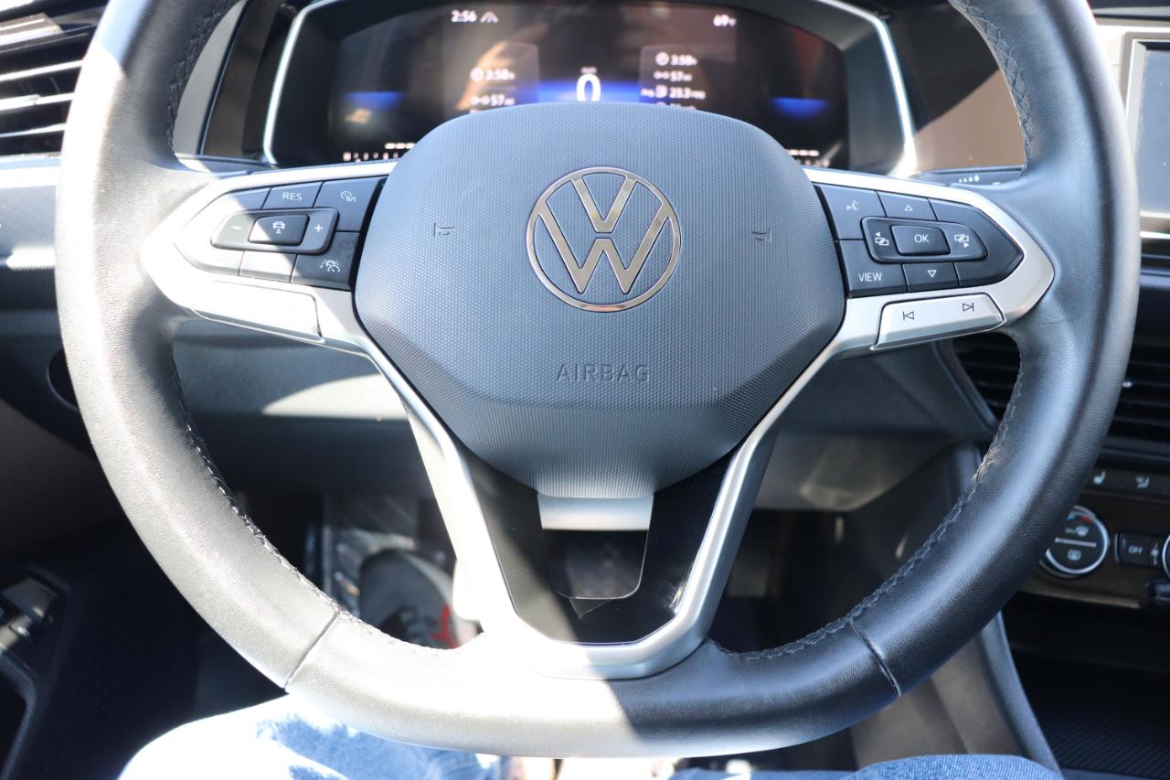 Volkswagen Jetta SE Auto 2024