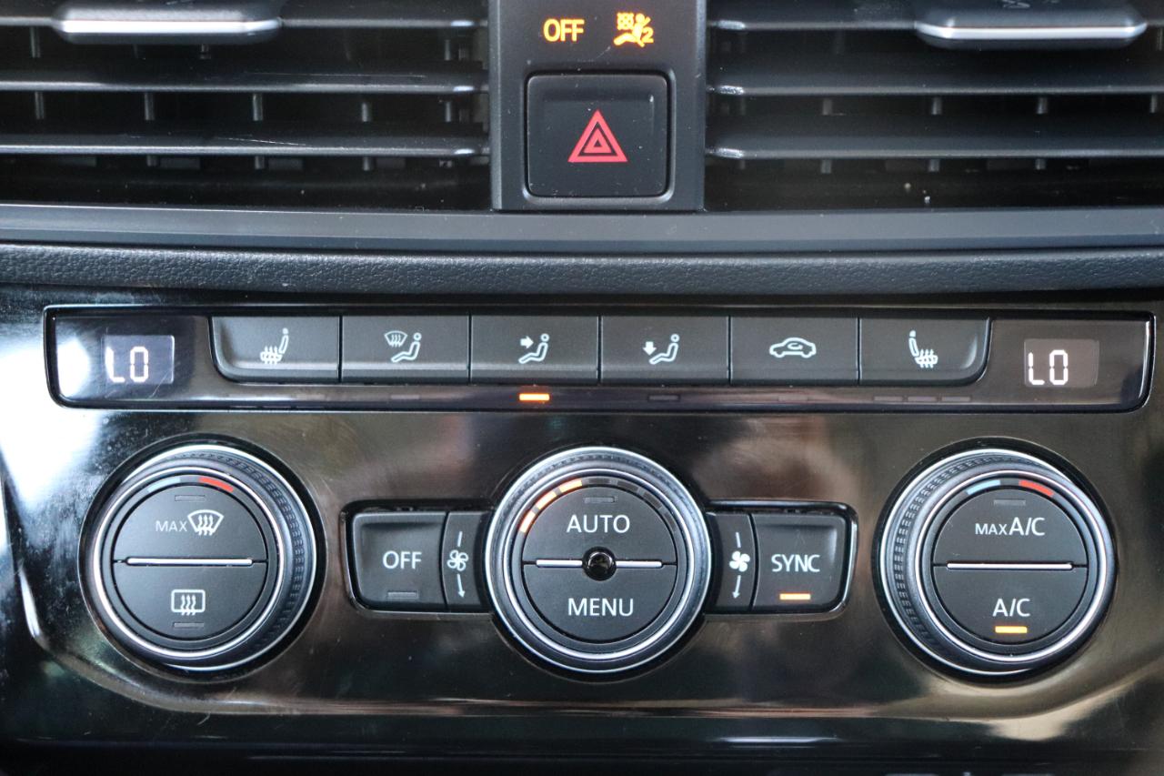 Volkswagen Jetta SE Auto 2024