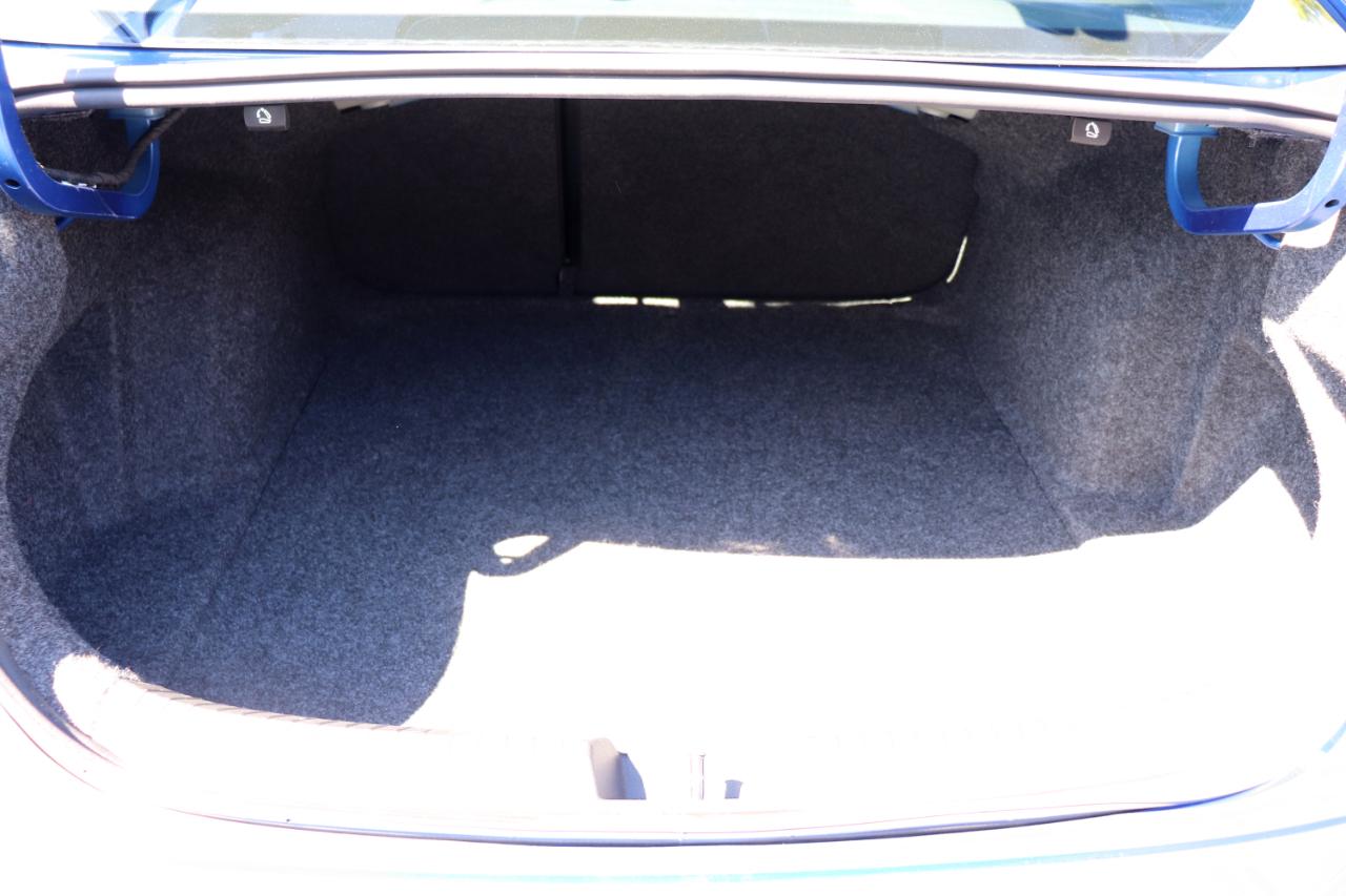 Volkswagen Jetta SE Auto 2024