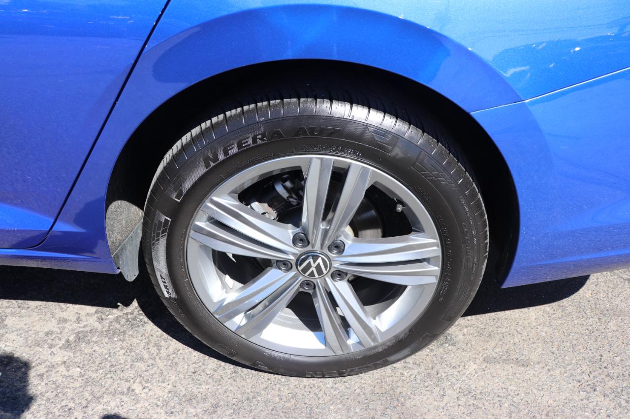 Volkswagen Jetta SE Auto 2024