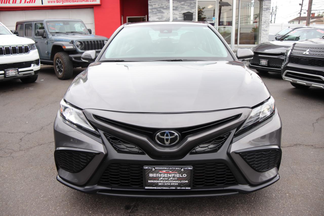 Toyota Camry SE Auto (Natl) 2024