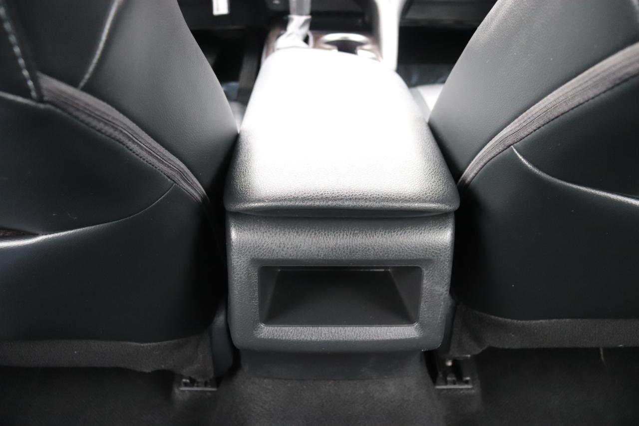 Toyota Camry SE Auto (Natl) 2024