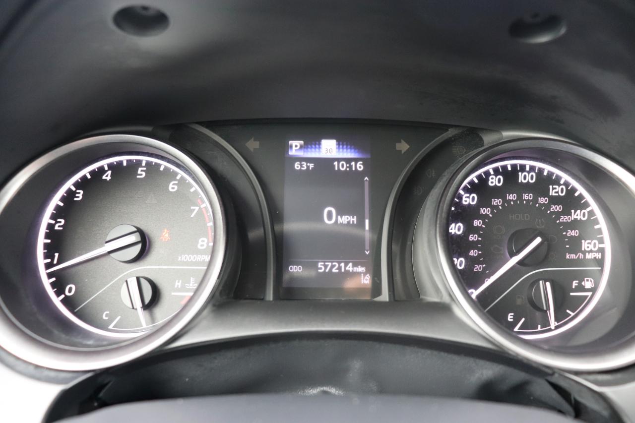 Toyota Camry SE Auto (Natl) 2024
