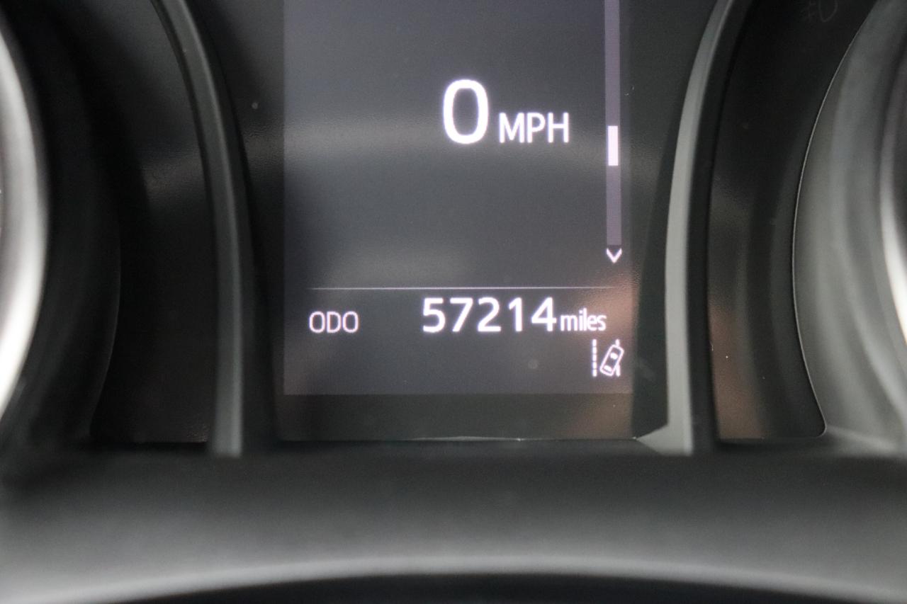 Toyota Camry SE Auto (Natl) 2024
