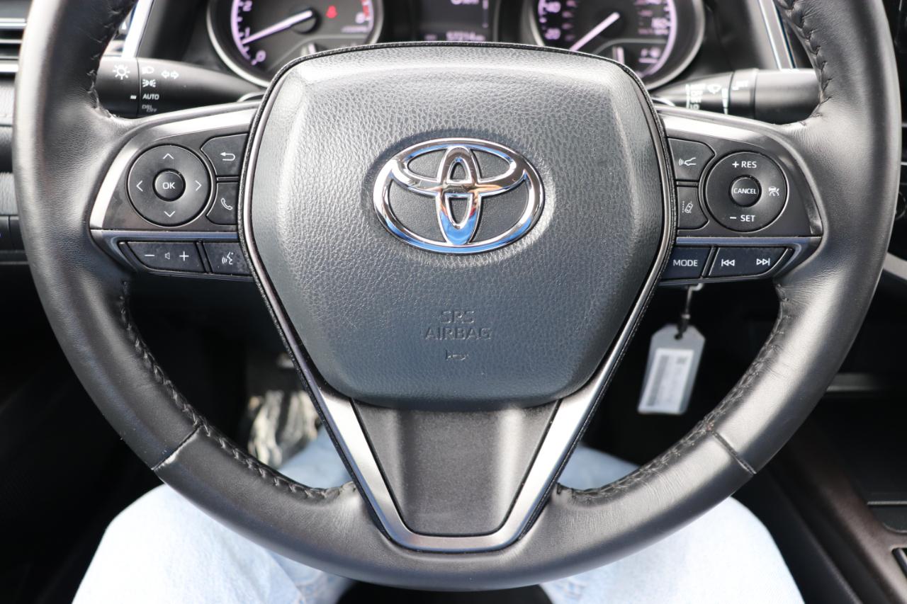 Toyota Camry SE Auto (Natl) 2024
