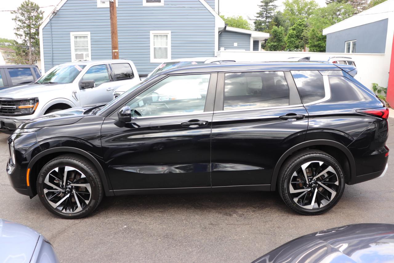 Mitsubishi Outlander SE FWD 2024